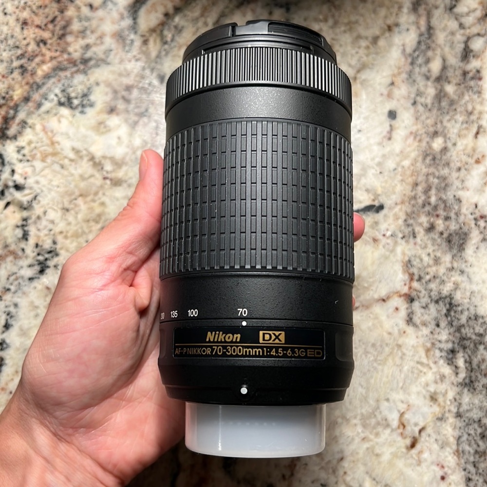 Nikon 70-300mm lense